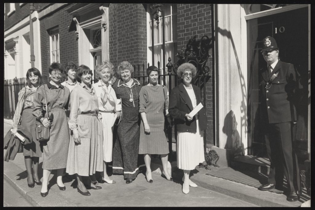 Agony aunts presenting a petition to Downing Street in support of unders 16s obtaining confidential medical advice, 1985